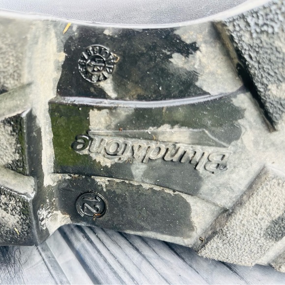 Rainbow Pride Blundstones . Size 12 - Picture 5 of 5